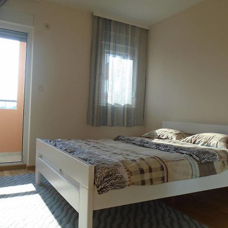 פודגוריצה Fantastic Brand New Apartment מראה חיצוני תמונה