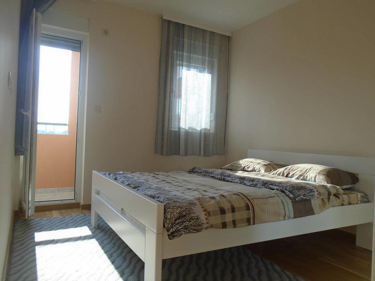 פודגוריצה Fantastic Brand New Apartment מראה חיצוני תמונה